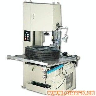 優(yōu)質(zhì)輪胎切割機(jī)