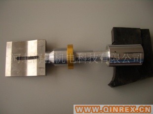 超聲波輪胎切割機